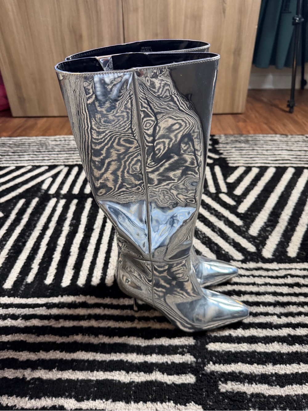 Silver Metallic Knee-High Women's - Picture 5 of 7